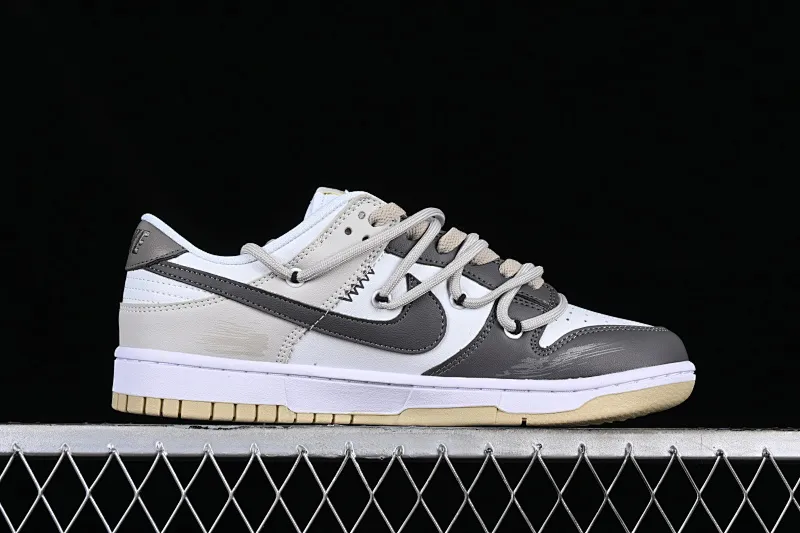 All Categories Nk SB Dunk Series Nk SB Dunk Low Low-top sneakers Customized large box Nk Dunk Low "Team Gold" Official custom-crack SB strapped low-top casual sneakers DV0833-100